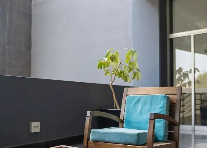 New Chic With Gym Access & Private Roof Apartment